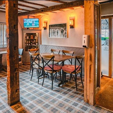 Charming 1-Bed Loft In Caerleon Lejlighed Newport  Eksteriør billede
