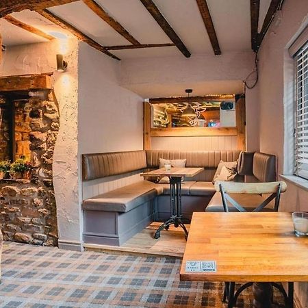 Charming 1-Bed Loft In Caerleon Lejlighed Newport  Eksteriør billede