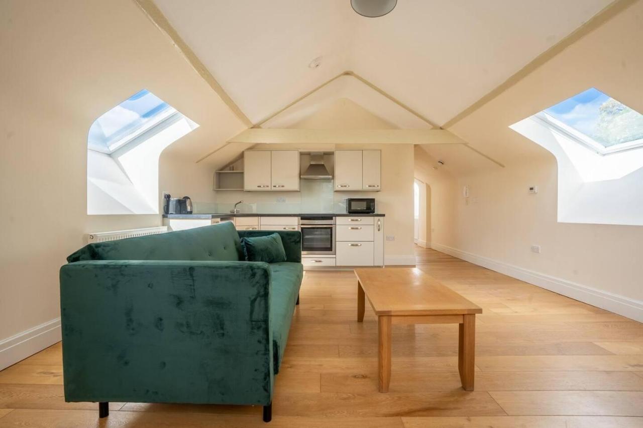 Charming 1-Bed Loft In Caerleon Lejlighed Newport  Eksteriør billede